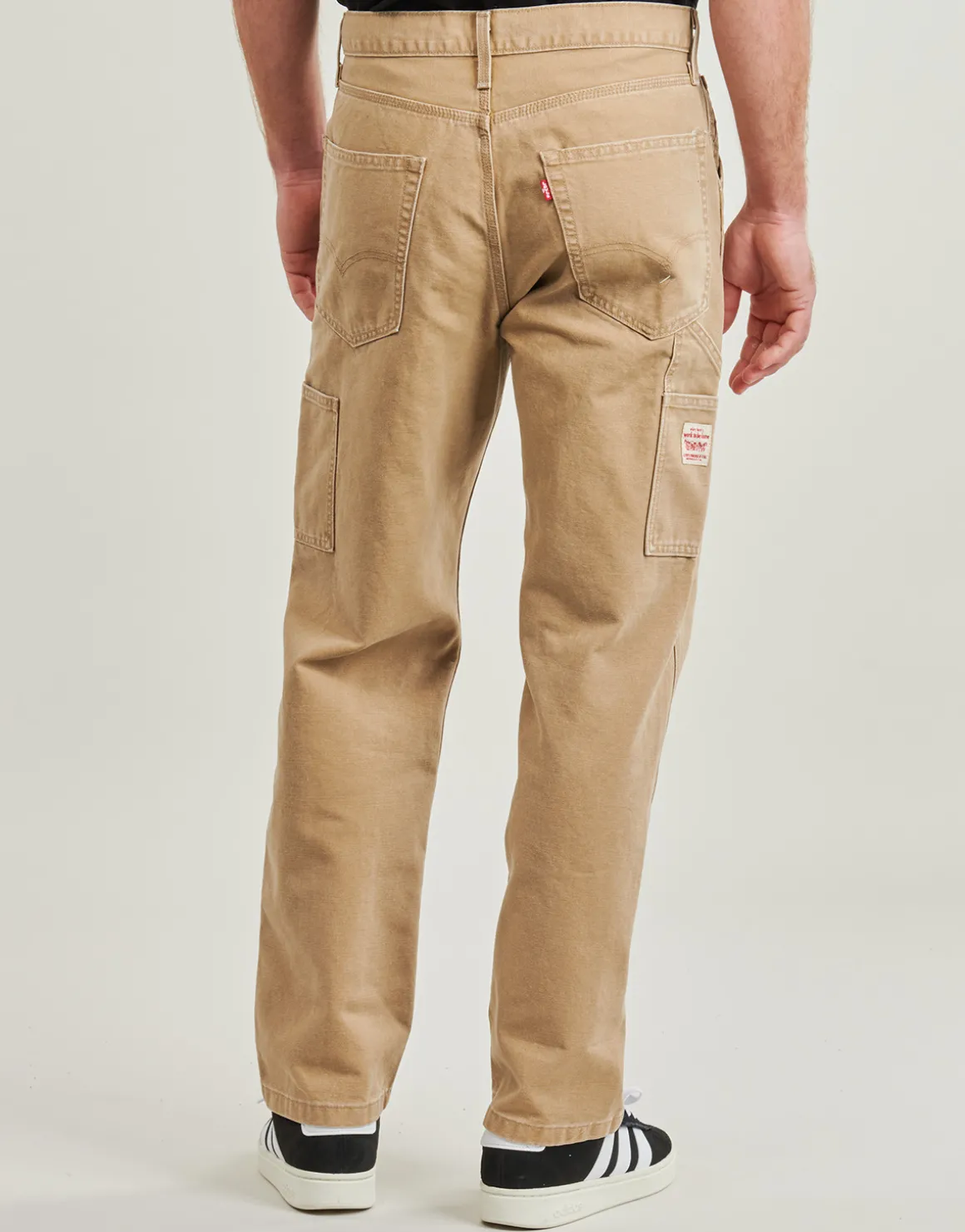 568 LOOSE STRT CARPENTER