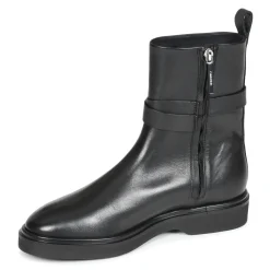 ANKLE BOOT W/ METAL LOGO