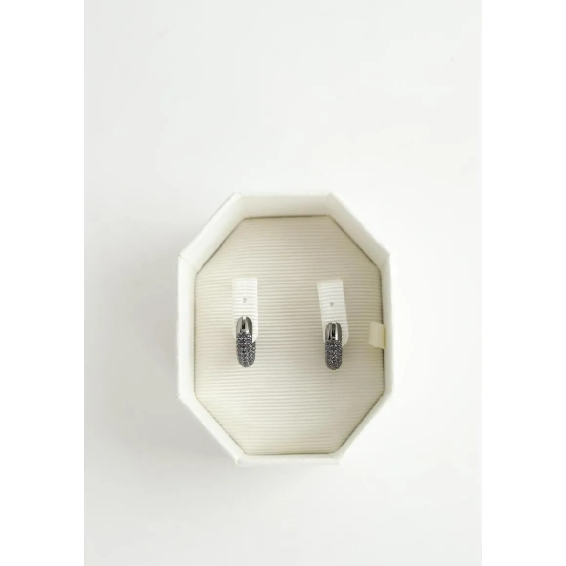 Boucles d'oreilles en cristal noires