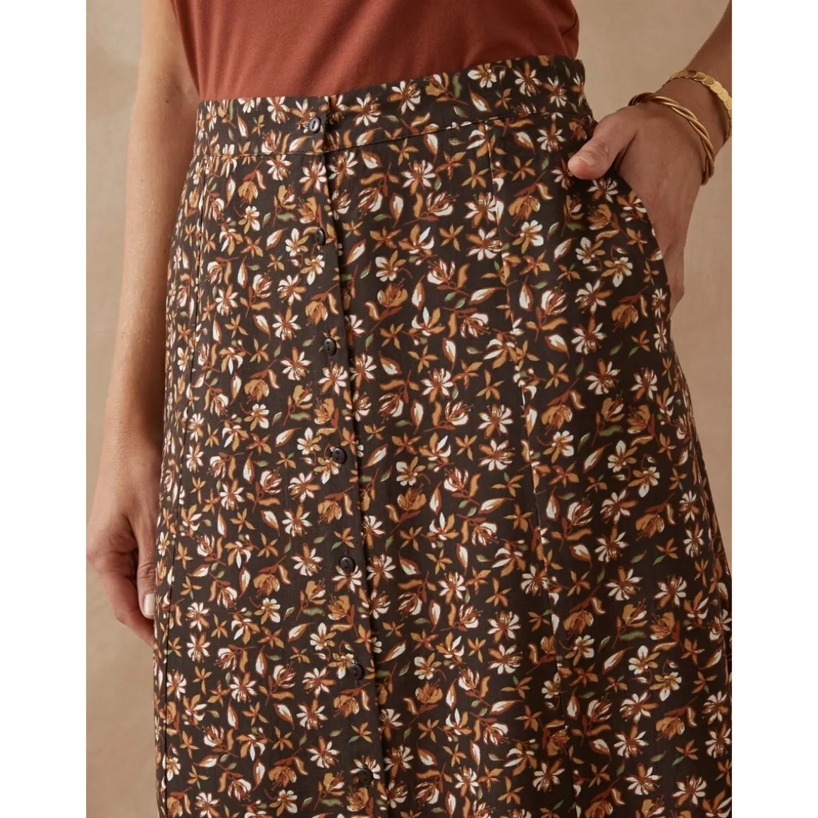 by - Jupe boutonnée élastiquée