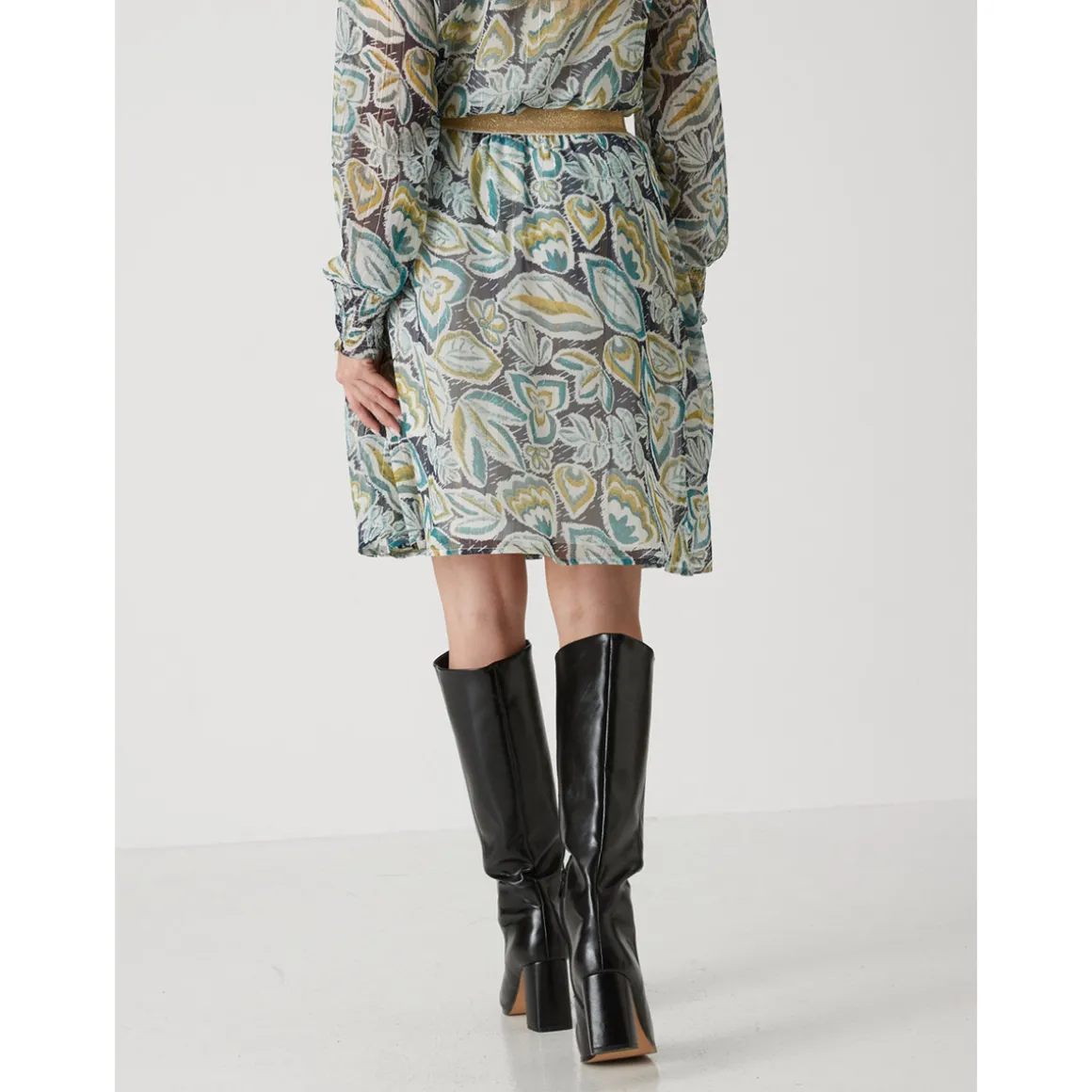 by - Jupe courte élastiquée en voile