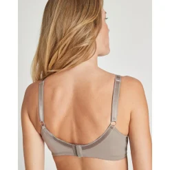 by - Soutien-gorge emboîtant
