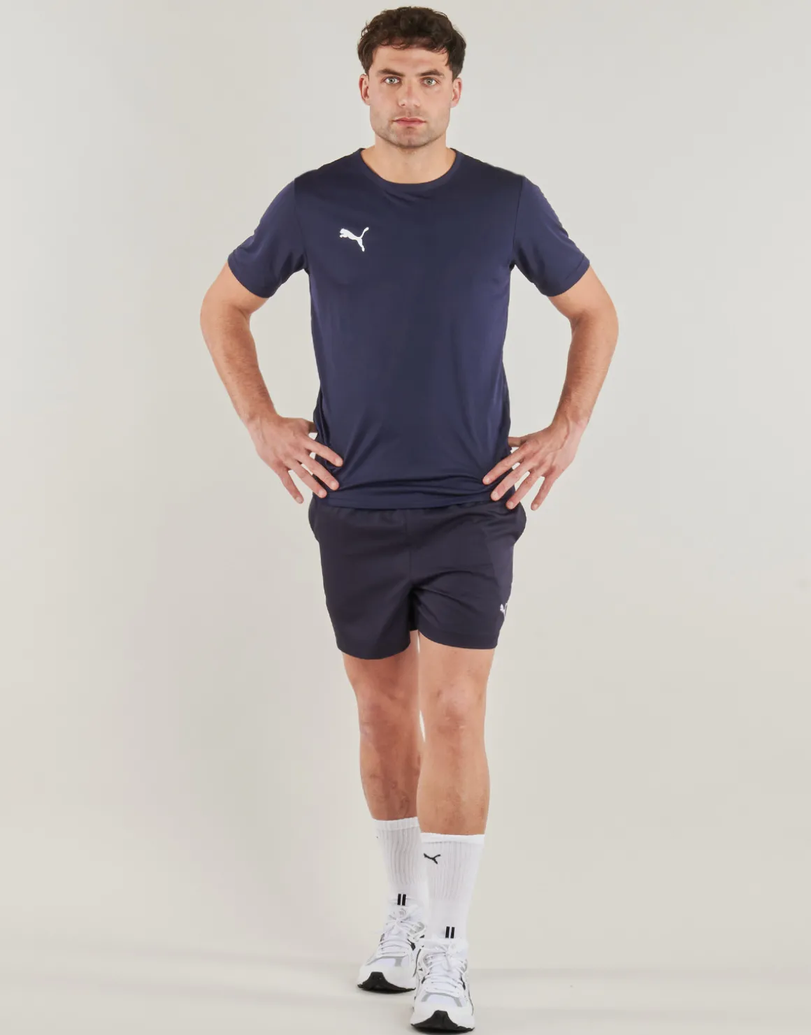 ESS LOGO WOVEN SHORT