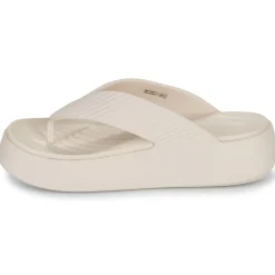 Getaway Groove Platform Flip