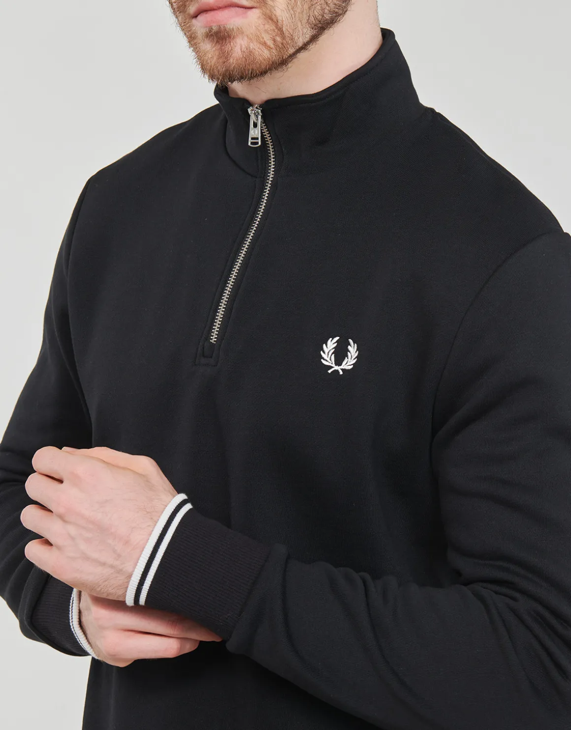 HALF ZIP SWEATSHIRT