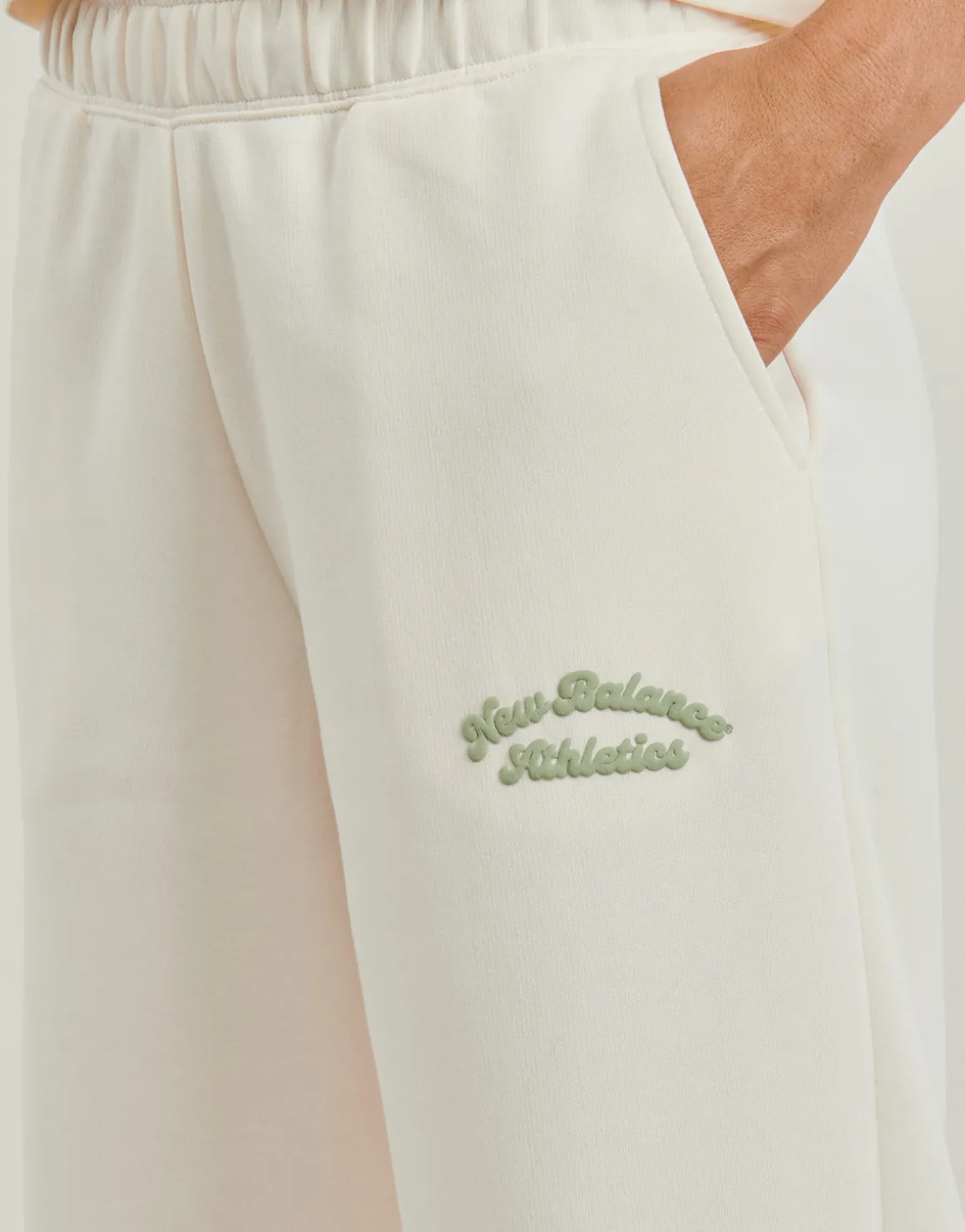 LINEAR HERITAGE FLEECE BARREL LEG PANT