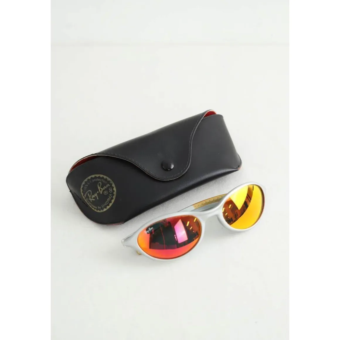 Lunettes de soleil noires