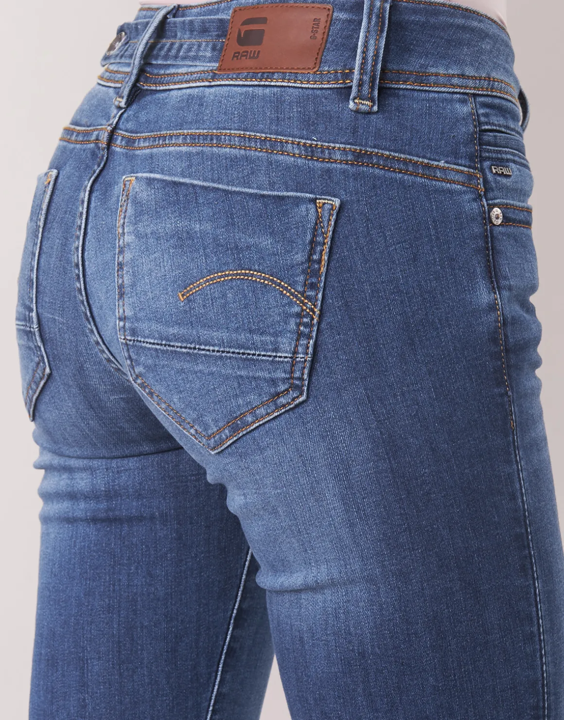 MIDGE SADDLE MID STRAIGHT