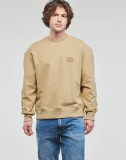 SHRUNKEN BADGE CREW NECK