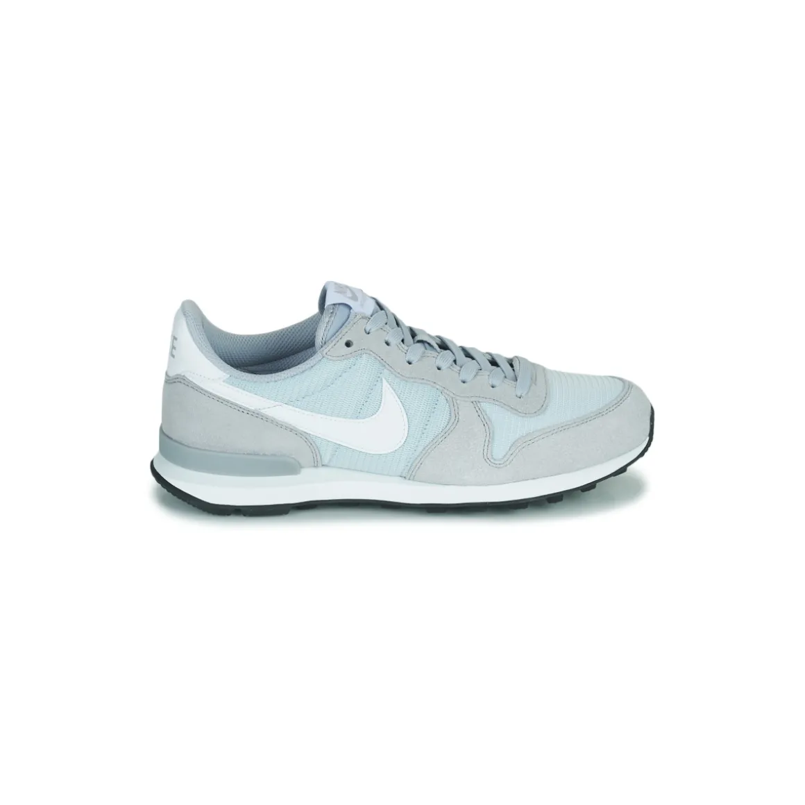 W NIKE INTERNATIONALIST