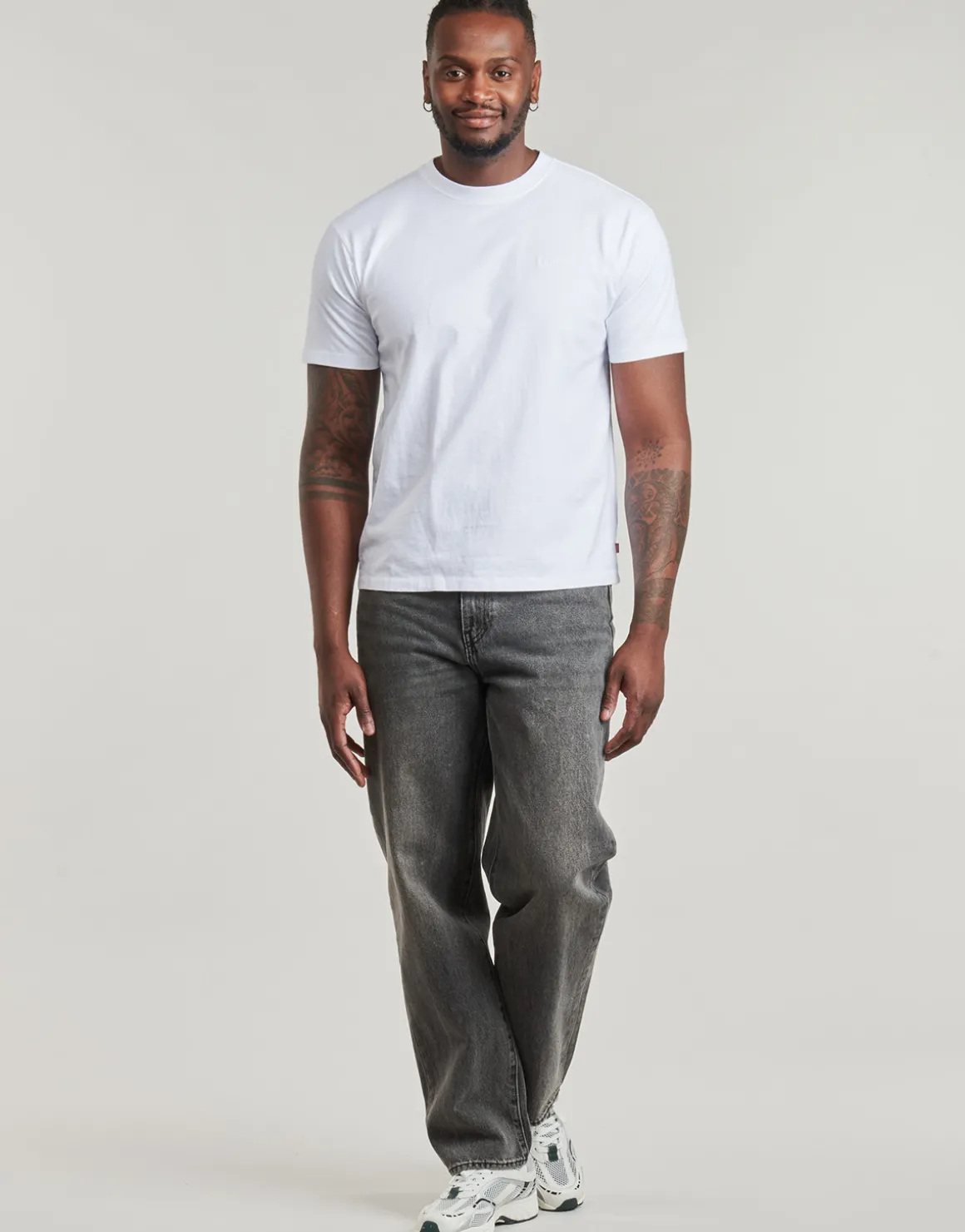 568® LOOSE STRAIGHT