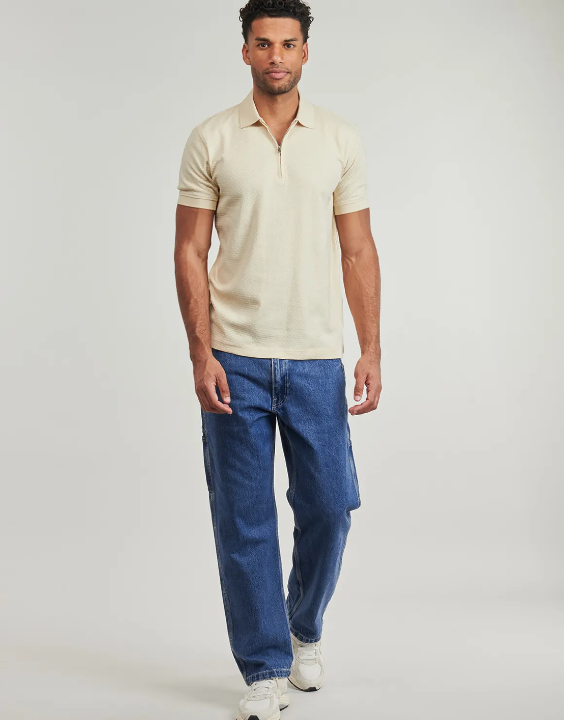 568 LOOSE STRT CARPENTER