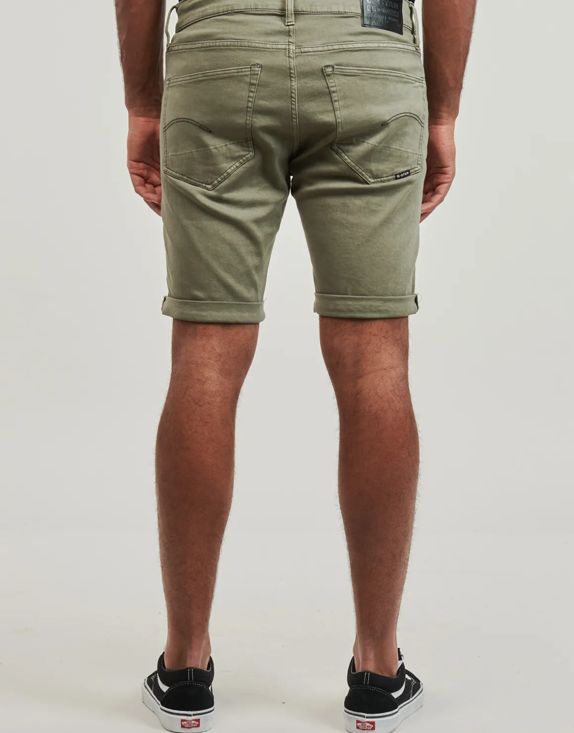 3301 slim short