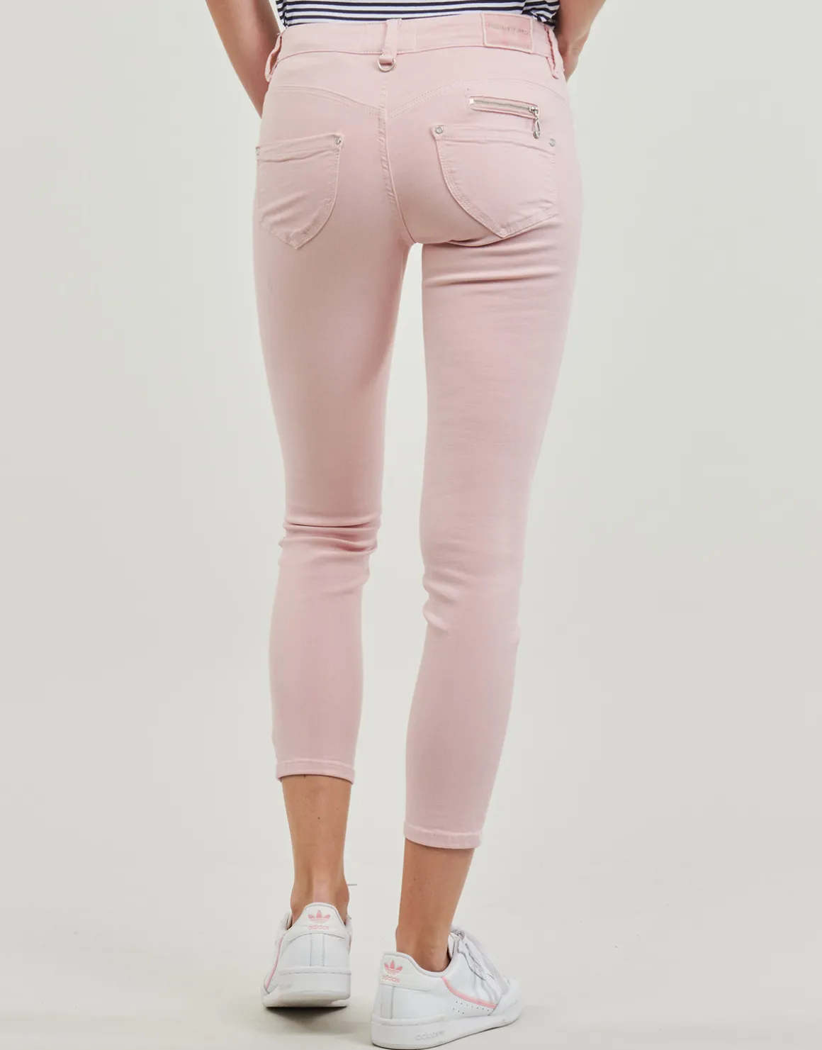 ALEXA CROPPED MAGIC COLOR