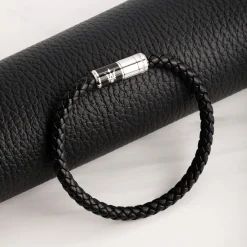 Bracelet en acier recyclé et cuir