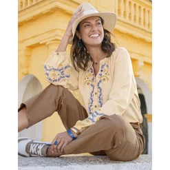 by - Blouse boutonnée brodée avec lin