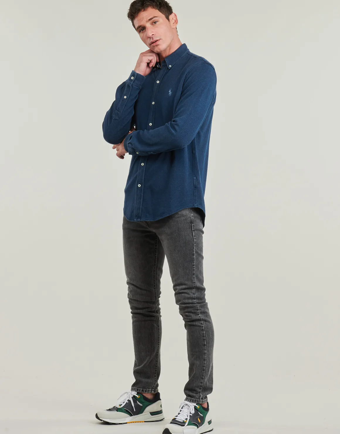 CHEMISE AJUSTEE COL BOUTONNE EN POLO FEATHERWEIGHT