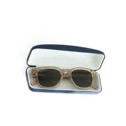 Lunettes de soleil vertes