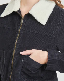 T3 RETRO SHERPA TRUCKER