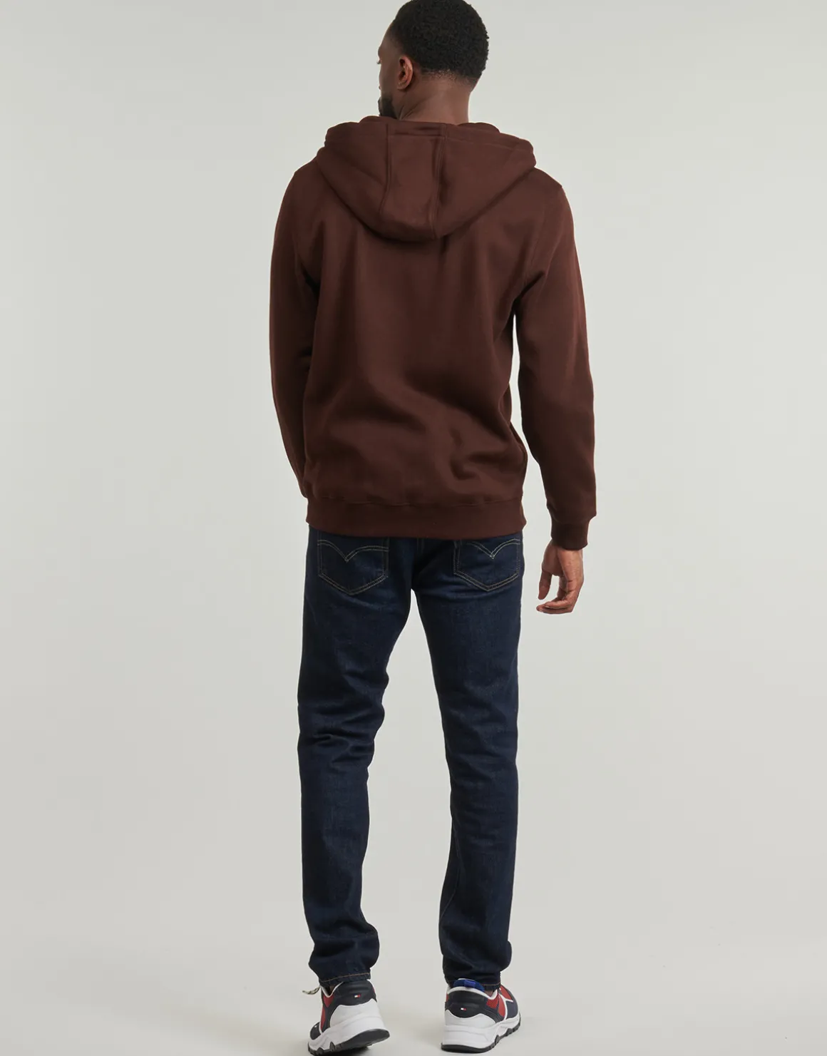 TJM REG S FLAG ZIP THRU EXT