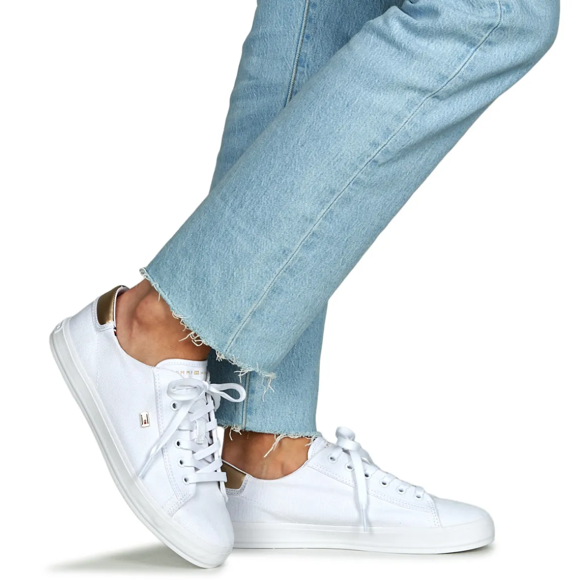 VULC CANVAS LACE UP SNEAKER